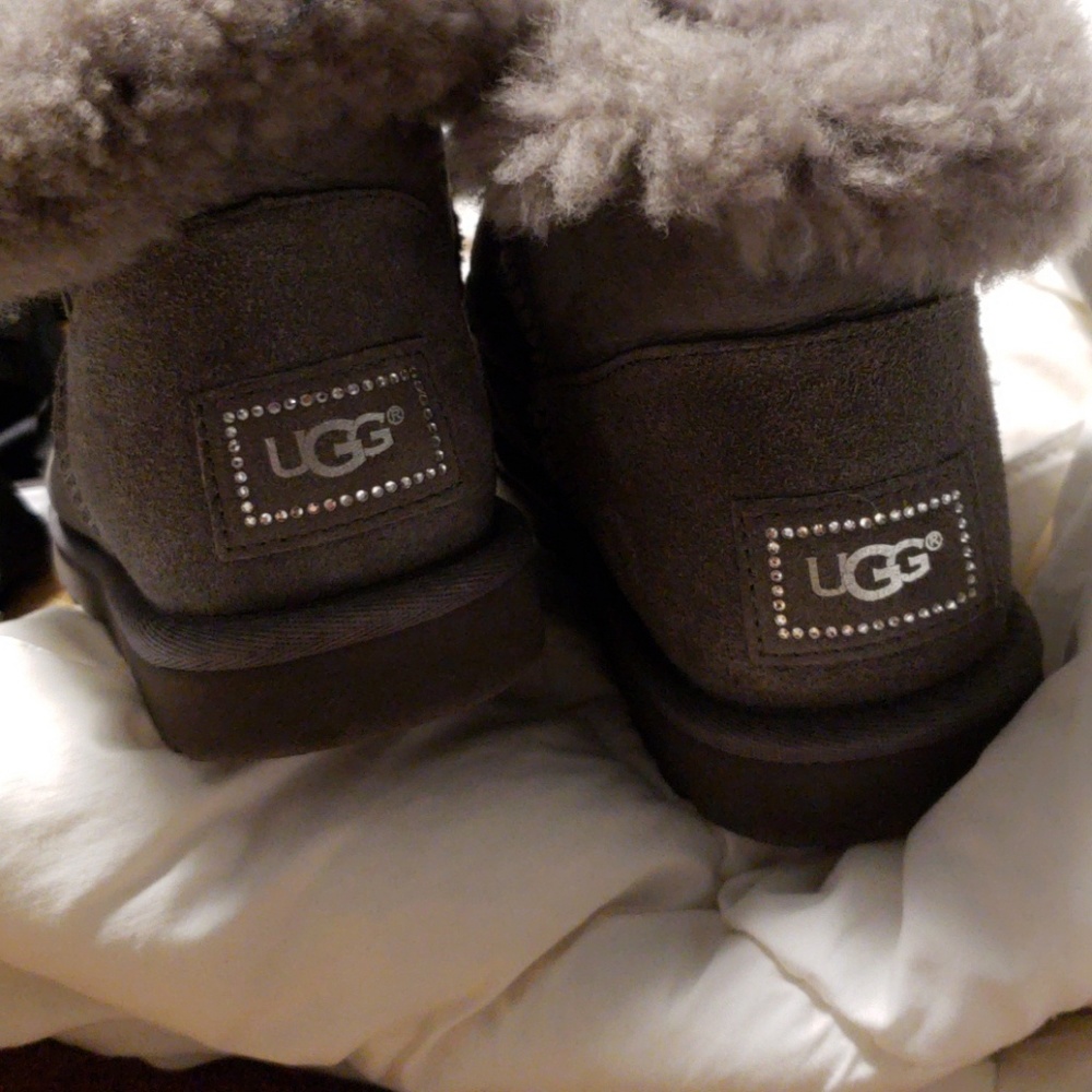 Ugg Boots - image 4